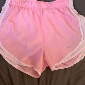 Women’s Nike tempo shorts XS